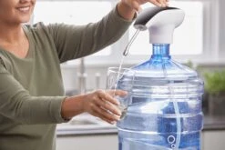 The Flow - Rechargeable Portable Electronic Water Dispenser 11 The Flow - Rechargeable Portable Electronic Water Dispenser -Camping Gear Store epump mom waterfill